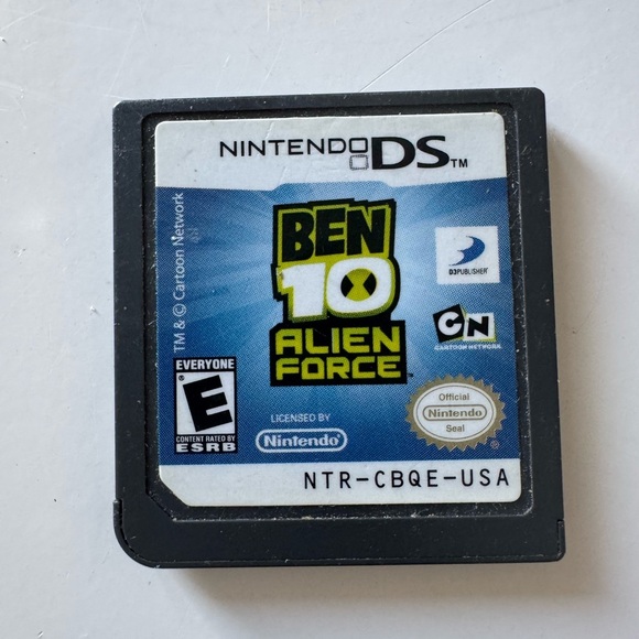 Nintendo DS Ben 10 Alien Force Game - Black and Blue - Picture 1 of 3